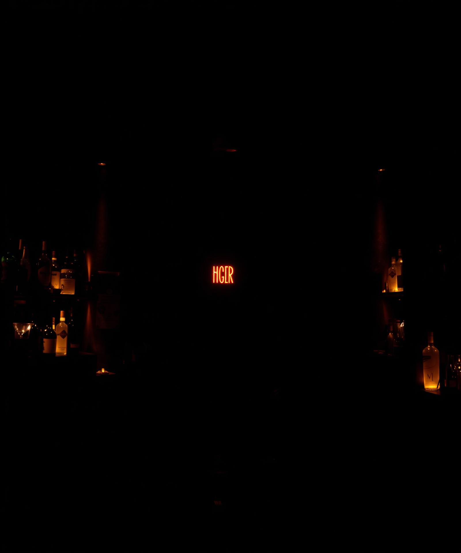 Interior do Résvés Street Bar